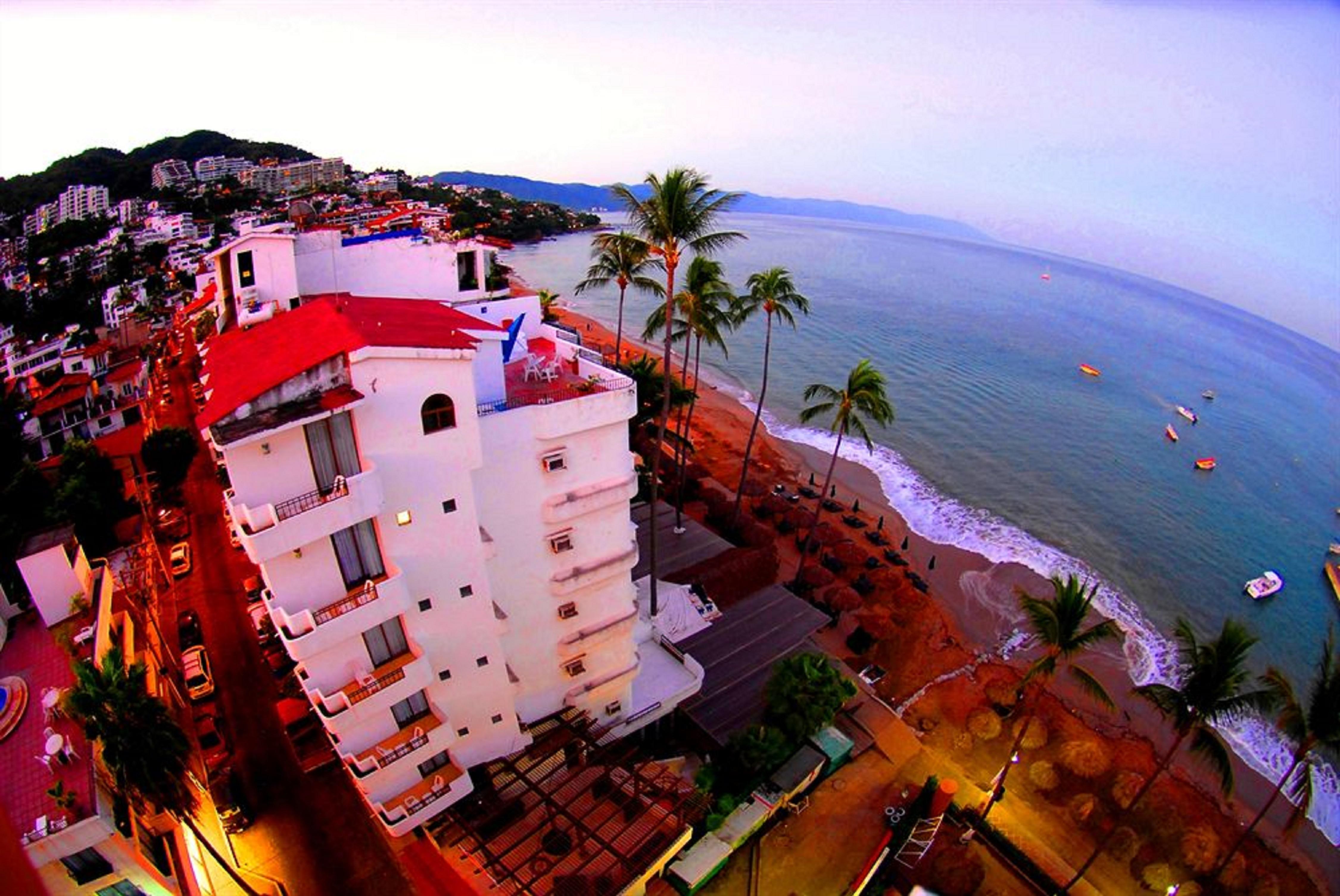 Emperador Vallarta Beachfront Hotel&Suites Puerto Vallarta Exterior foto